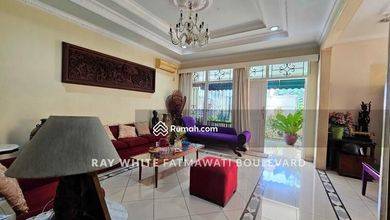 Jual Cepat Rumah Elit area Kebayoran Baru, Jakarta Selatan, Luas 299 m2