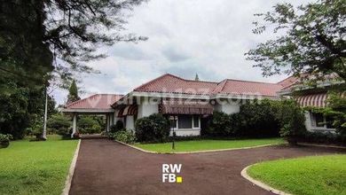 Private Compound dengan Tanah Luas Nan Asri dan Strategis Dekat MRT di Area Lebak Bulus