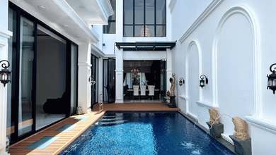 Brand New Tebet Comercial Building On Progress