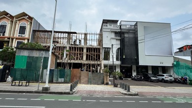 Ruko 3 Lantai Jalan Raya Area Tebet Jakarta Selatan