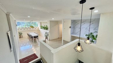 Jual Rumah Eksklusif Luas 300 m2 Kawasan Depok I, Depok