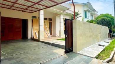 Rumah Pejaten Brand New Dalam Kompleks.jalan.2 Mobil