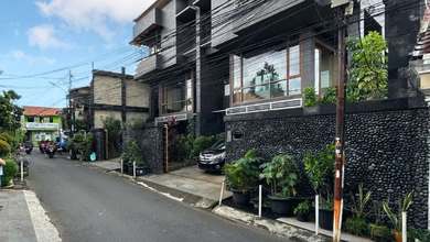 Rumah Pejaten 3 Lantai Bagus Siap Huni Dan Private Lift