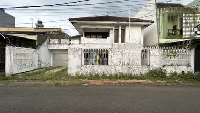 Rumah Dalam Komplek Elite Tebet Akses Jalan 3 Mobil