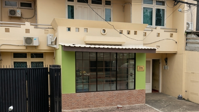 Rumah Cocok untuk Kantor. Lokasi Strategis