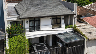 Rumah Mewah Jalan Lebar Siap Huni