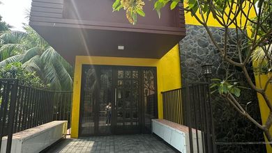 Rumah Bagus Furnished, Dalam Cluster Di Kemang (75m Dari Kemang Raya) 