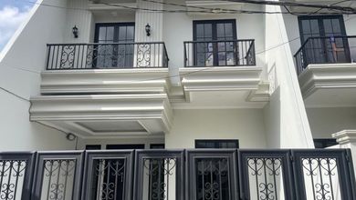 Rumah 2 Lantai, Lokasi Tenang, Dalam Komplek