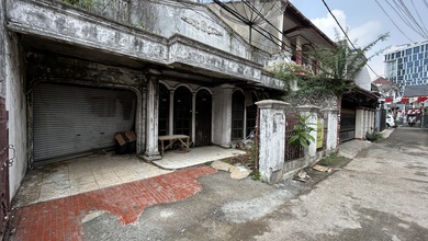 Rumah Hitung Tanah Cocok Untuk Invest Kost Selangkah ke Pancoran 