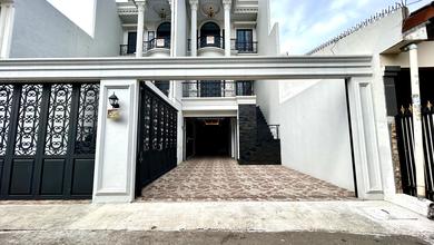 Eropa Classic Design Lokasi Strategis Akses Jalan 1 Mobil