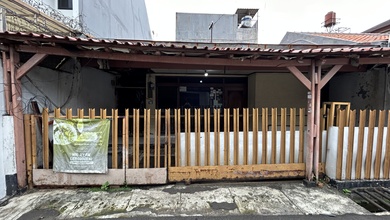 Best Price!! Rumah Hitung Tanah Akses Jalan 1 Mobil