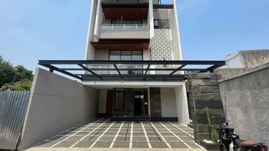 Modern Smart Home + Swimming Pool Area Strategis Kemang-Ampera