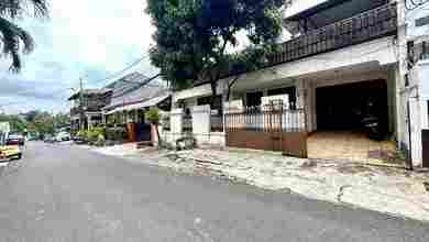 Rumah Lama Hitung Tanah Lokasi Strategis Dekat Area Perkantoran