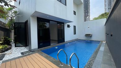 Smart Home + Swimming Pool Di Area Strategis Ampera