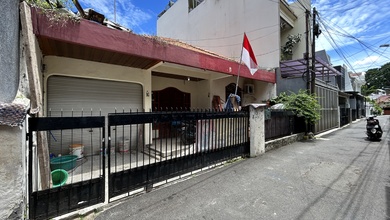 Harga Di Bawah Pasar! Rumah Hitung Tanah Luas 140 m2