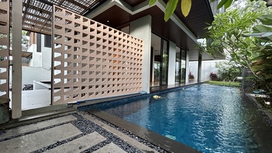 Rumah Modern House Lokasi Strategis Area Premium Akses 2 Mobil