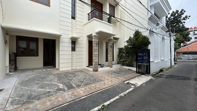 Best Deal!! Rumah Siap Huni Tinggal Masuk Bawa Koper Dekat Taman