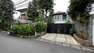 Rumah Siap Huni 2 Lantai Lokasi Strategis