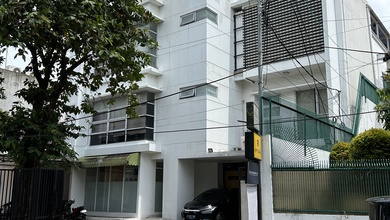 Mini Building Siap Pakai 3 Lantai di Menteng | Dekat Cbd Kuningan Thamrin Sudirman