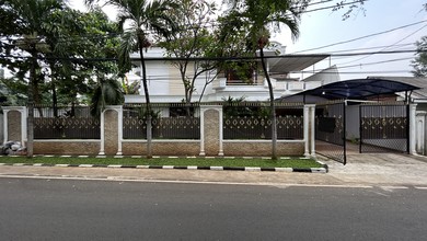Rumah Mewah Duren Sawit Layout Bagus Ada Taman Strategis 