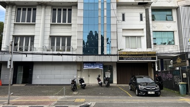 Ruko Ex Bank di Pusat Bisnis Tebet Raya Dekat Mall Kokas Lebar 5 Meter