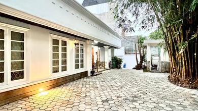 Dijual Rumah Bangunan Klasik Tebet