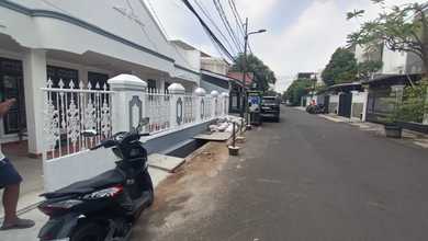 Disewakan Rumah Akses Jl Lebar