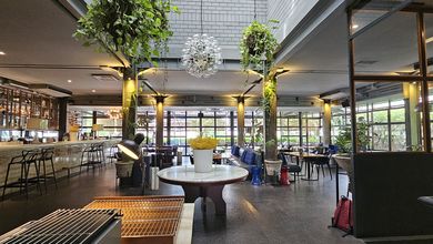 Ruang Usaha Luas Bagus Strategis Area Premium Kemang Jakarta SHM