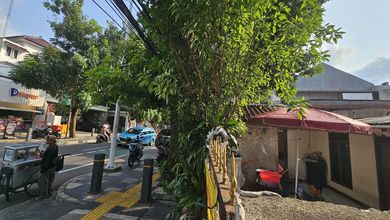 Nego Rumah Strategis Pinggir Jalan Ramai Cocok untuk Usaha