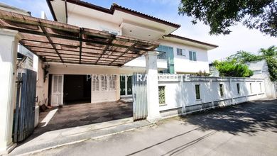 Rumah Nyaman dalam Komplek Strategis di Ampera Jakarta Selatan