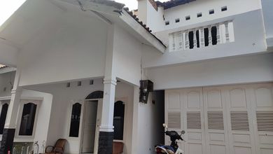 Rumah Adem Dalam Komplek Dekat Pondok Indah