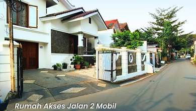 Rumah, 2 Lantai, SHM, di Pejaten,