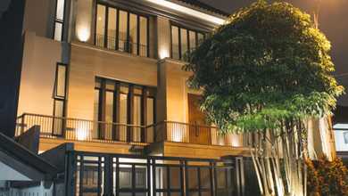 Rumah, 3 Lantai, SHM, di Kebayoran Baru