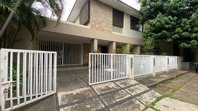 Rumah Kontrakan Hoek Nyaman Strategis SHM di Kuningan Jakarta