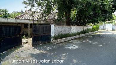 Rumah, 2 Lantai, SHM, di Kemang,