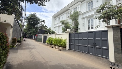 Rumah Baru Modern Classic Mewah SHM Full Furnished di Kemang