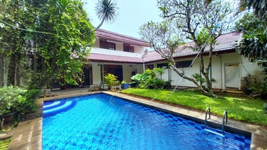 Rumah 2 Lantai, Bebas Banjir, Kemang Jakarta Sela