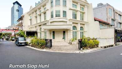 Siap Huni, Rumah, 3 Lantai, SHM, Bebas Banjir,