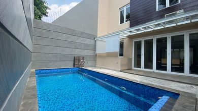 Rumah Dalam Cluster Di Kemang Jakarta Selatan