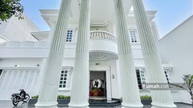 Jual Rumah Eksklusif LT 1046 m2 Area Menteng, Jakarta Pusat