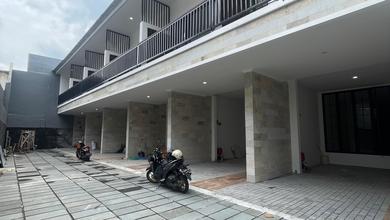 Dijual Rumah Dalam Cluster Akses 2Mobil Lebar Termurah di Jakarta Selatan