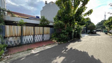 Dijual Rumah Hitung Tanah Akses Jalan 3mobil Lokasi Asembaris Tebet