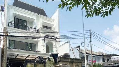 Dijual Rumah Mewah 3lantai Zona Komersil Lokasi Tebet Timur 