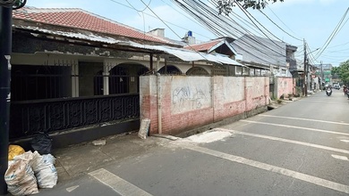 Dijual Rumah Hitung Tanah Akses 2mobil Lokasi Asembaris Tebet