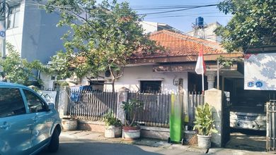 Dijual Rumah Tua Hitung Tanah Akses 2mobil Lokasi Menteng Dalam Tebet