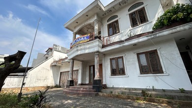 Dijual Rumah Besar 2Lantai Harga NJOP Lokasi Tebet Barat