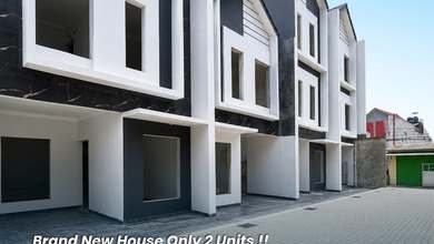 Dijual Rumah Dalam Cluster Akses 2Mobil Lokasi Pengadegan Pancoran