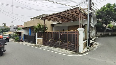 Rumah Siap Huni 200m2 Hook Akses Lebar 2 Mobil