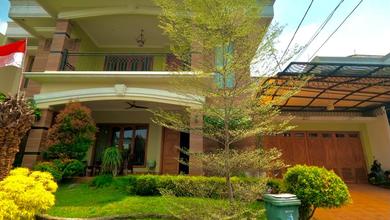 Rumah Mewah 650m2 + Pool Akses Jalan Lebar 2 Mobil