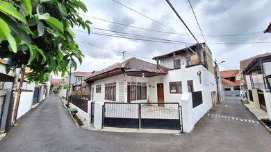 Rumah Eksklusif LT 200 m2, di Tebet, Jakarta Selatan